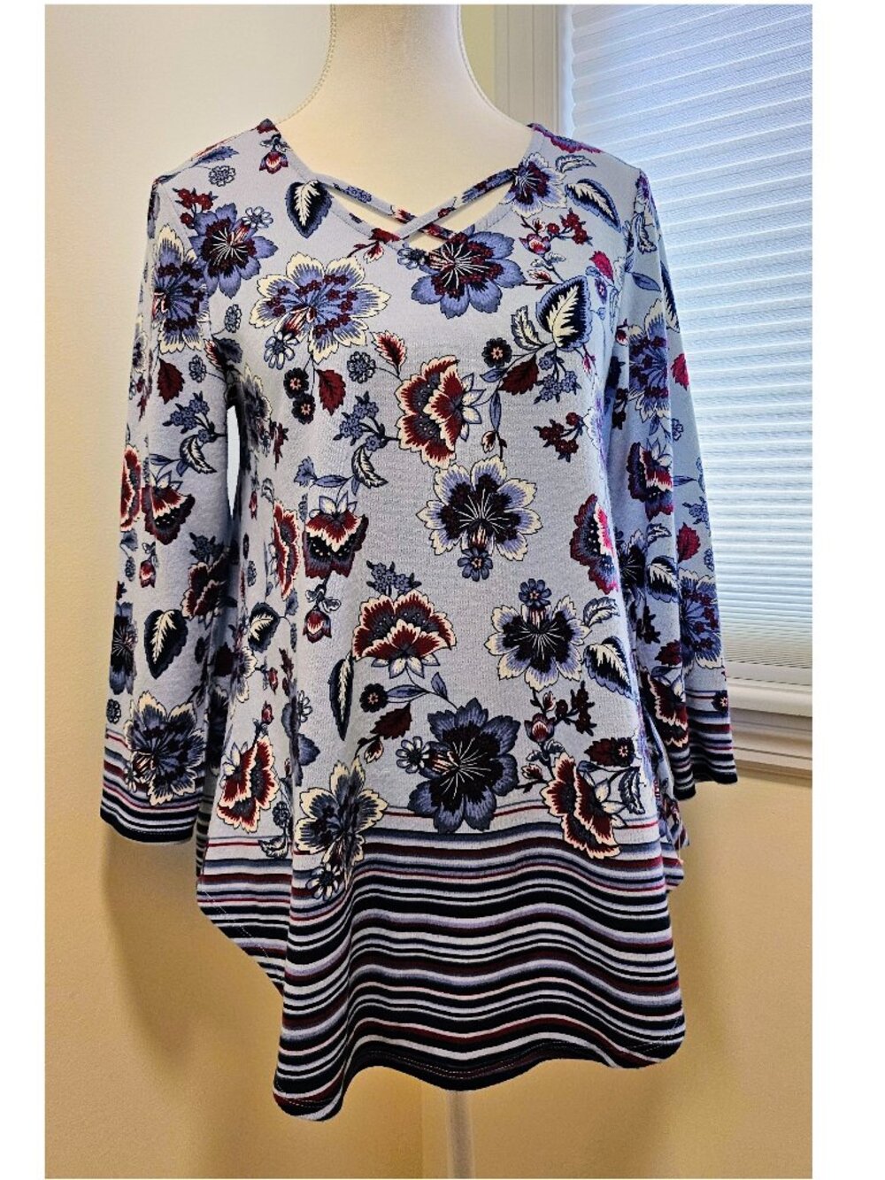 💯 Ruby Rd. "Must Haves II" Crisscross Floral Print Knit Top 💯